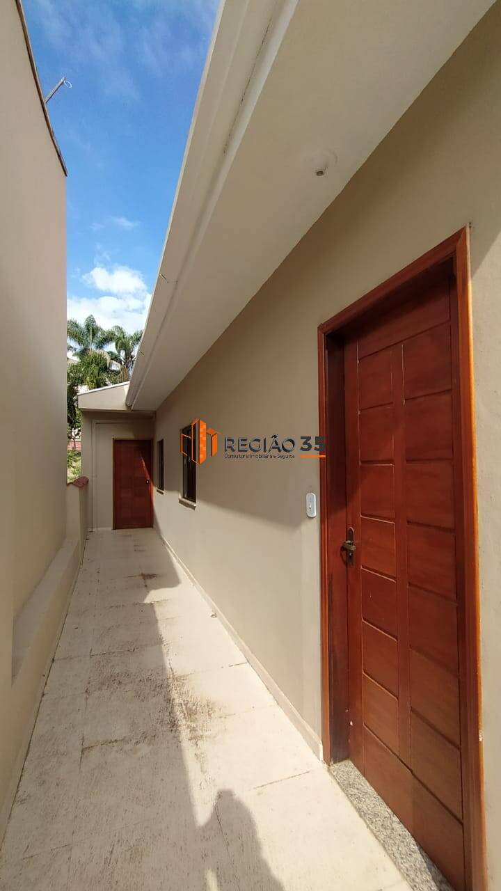 Casa à venda com 3 quartos, 100m² - Foto 5