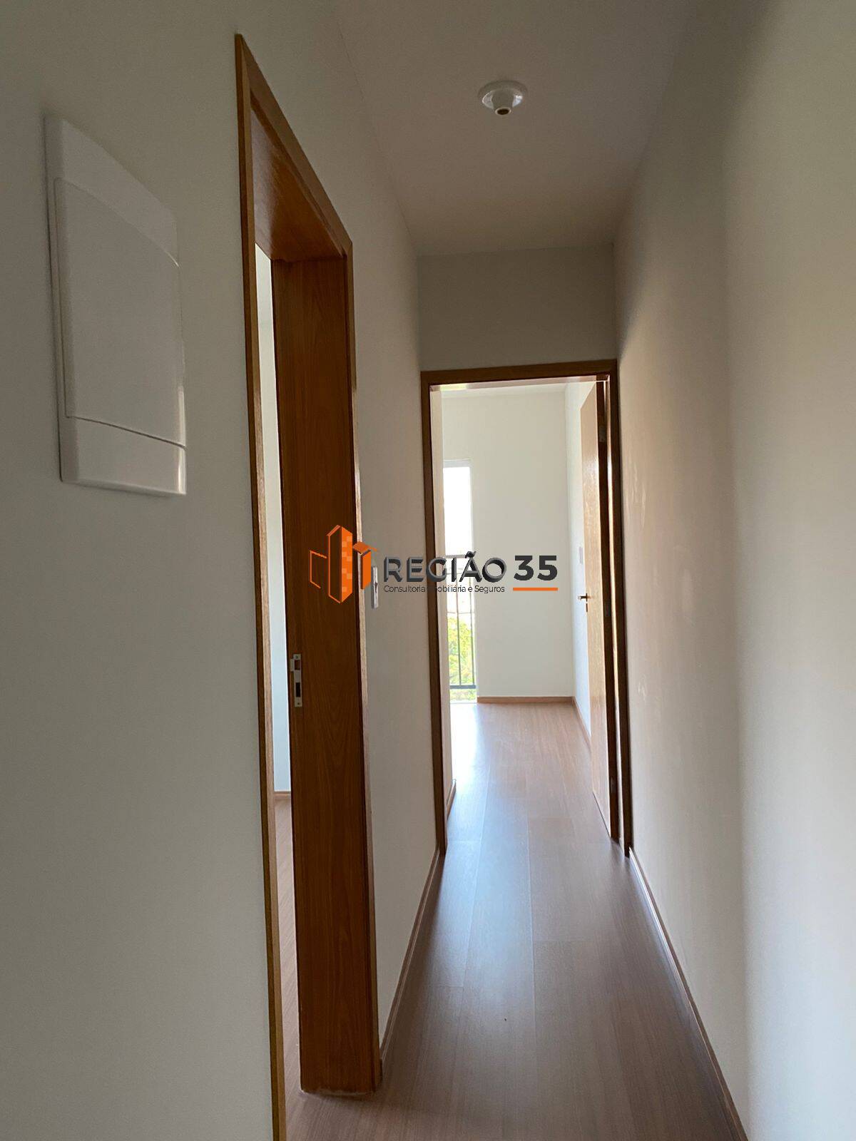 Apartamento à venda com 2 quartos, 70m² - Foto 6