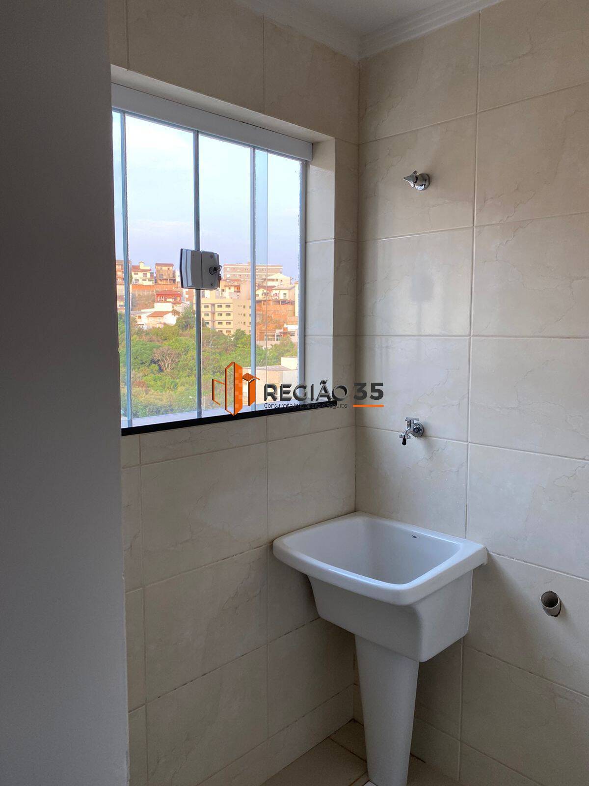 Apartamento à venda com 2 quartos, 70m² - Foto 14