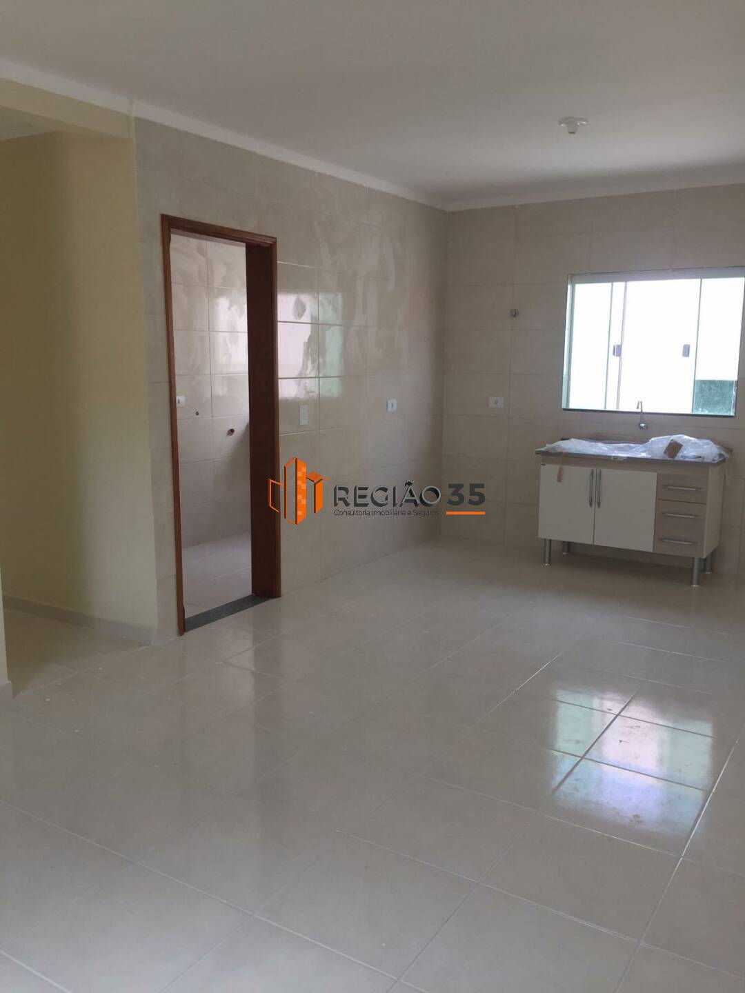 Apartamento à venda com 2 quartos, 75m² - Foto 1