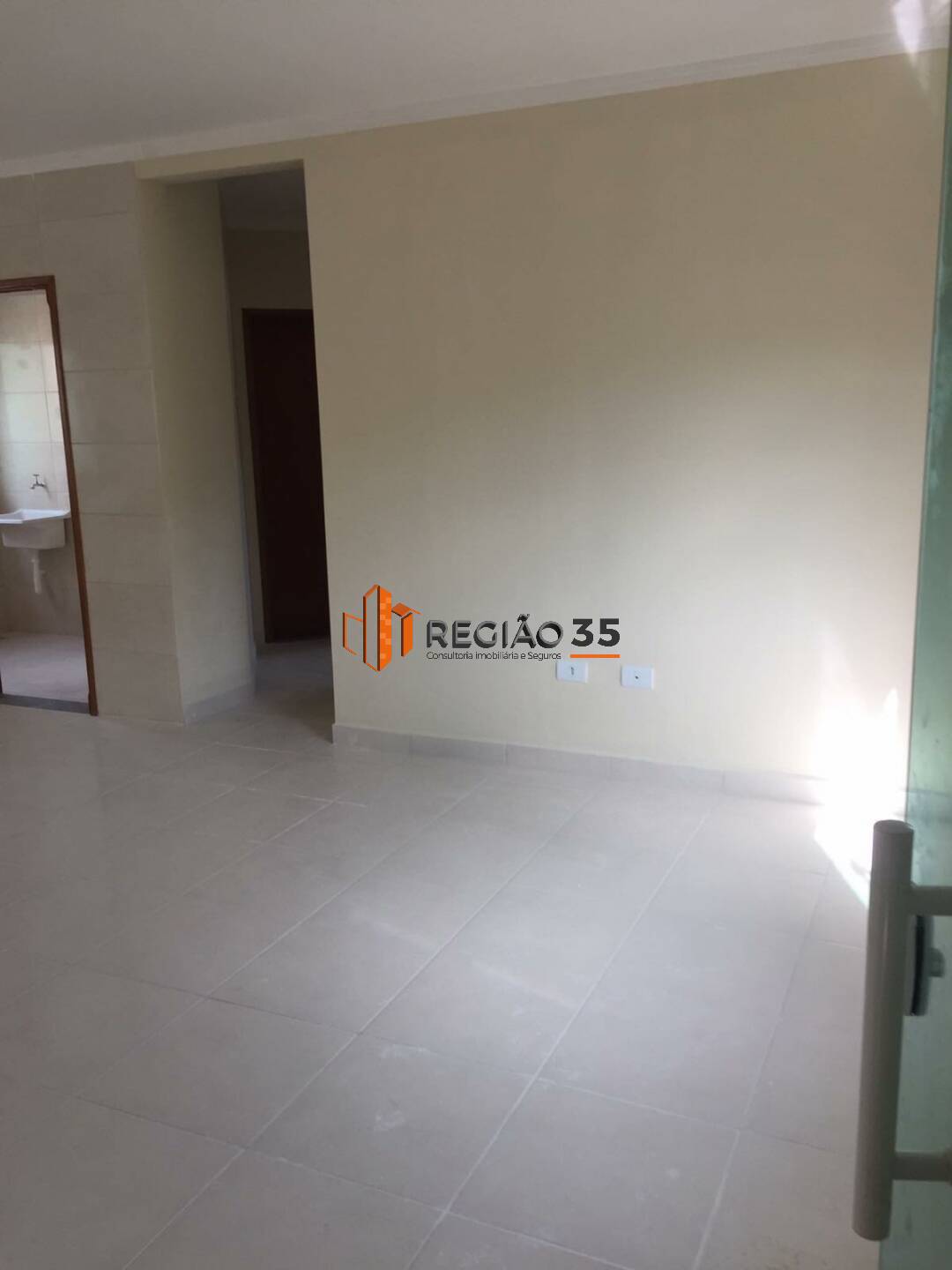 Apartamento à venda com 2 quartos, 75m² - Foto 2