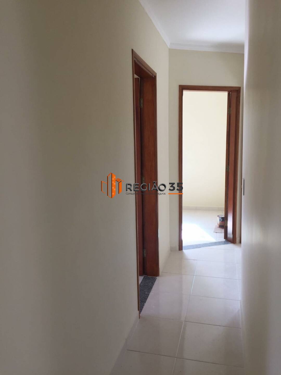 Apartamento à venda com 2 quartos, 75m² - Foto 4