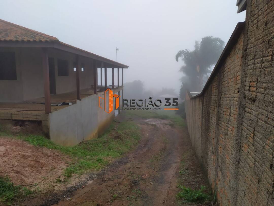 Casa à venda com 5 quartos, 400m² - Foto 2