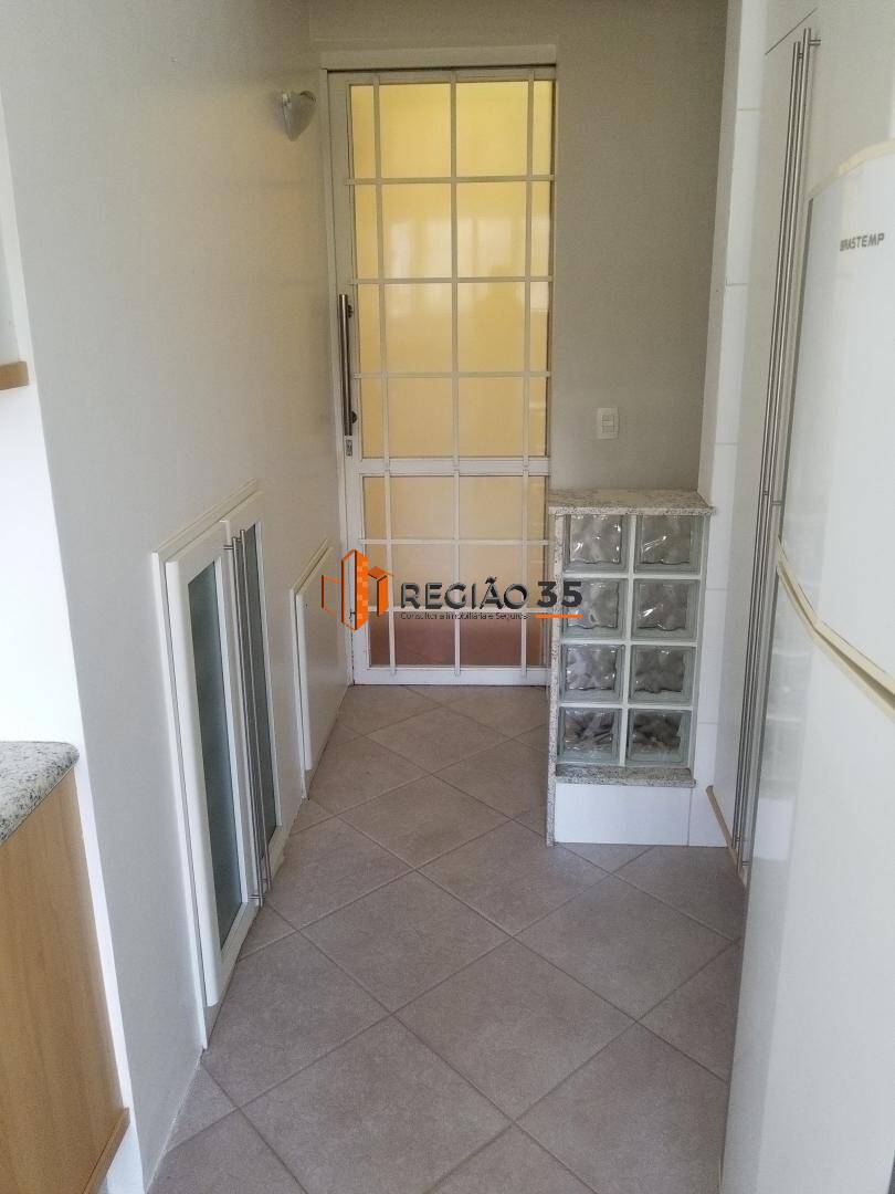 Casa à venda com 4 quartos, 700m² - Foto 58