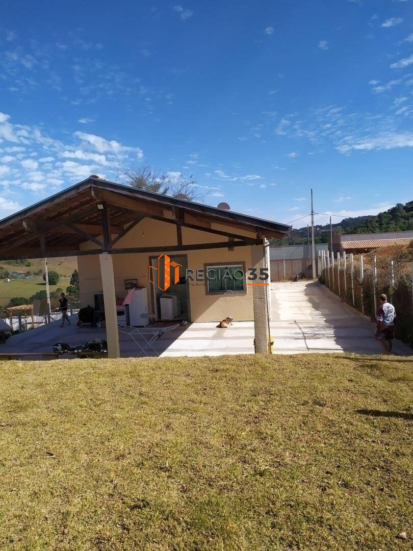 Fazenda à venda com 2 quartos, 150m² - Foto 2