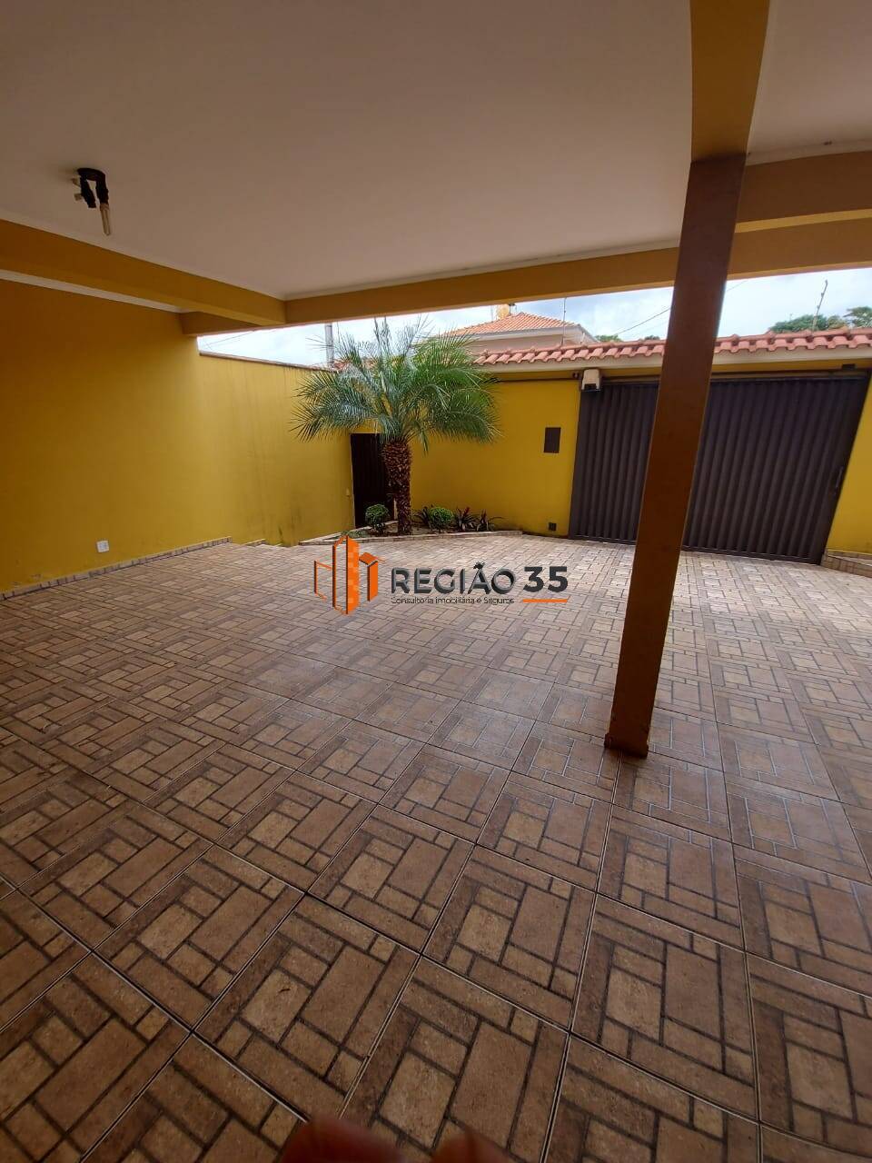 Apartamento à venda com 3 quartos, 106m² - Foto 2