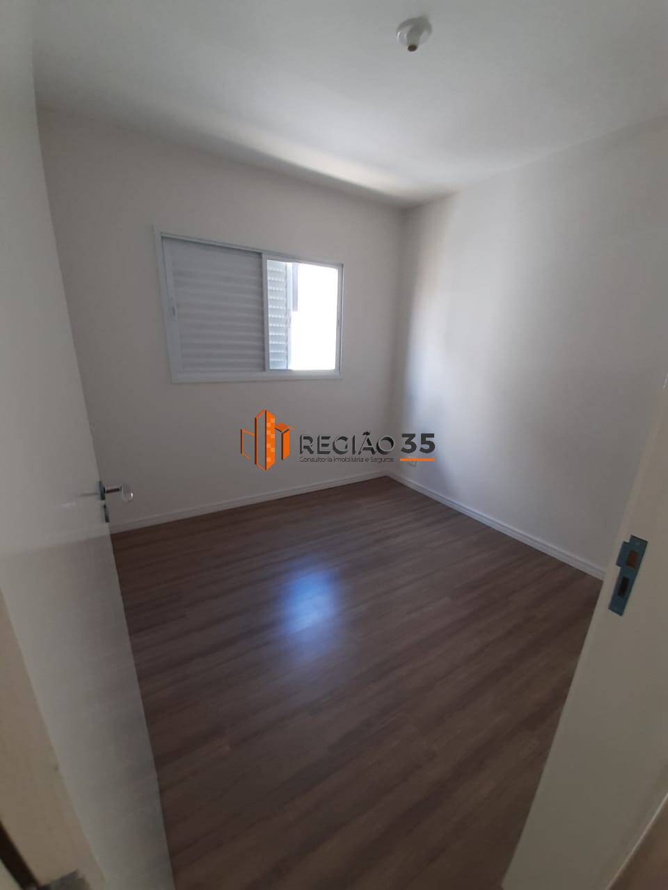 Apartamento à venda com 3 quartos, 75m² - Foto 3