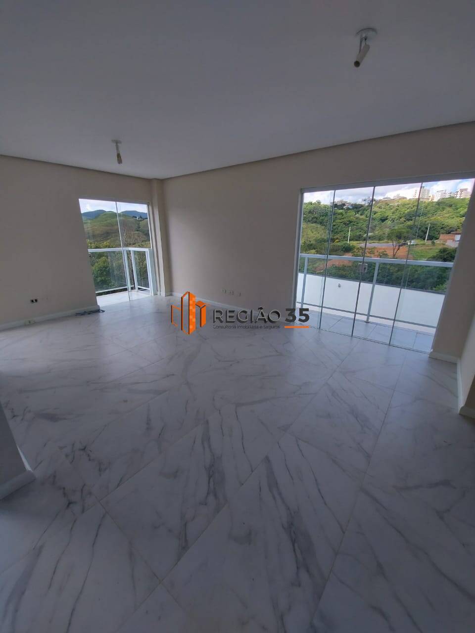 Casa à venda com 3 quartos, 374m² - Foto 20