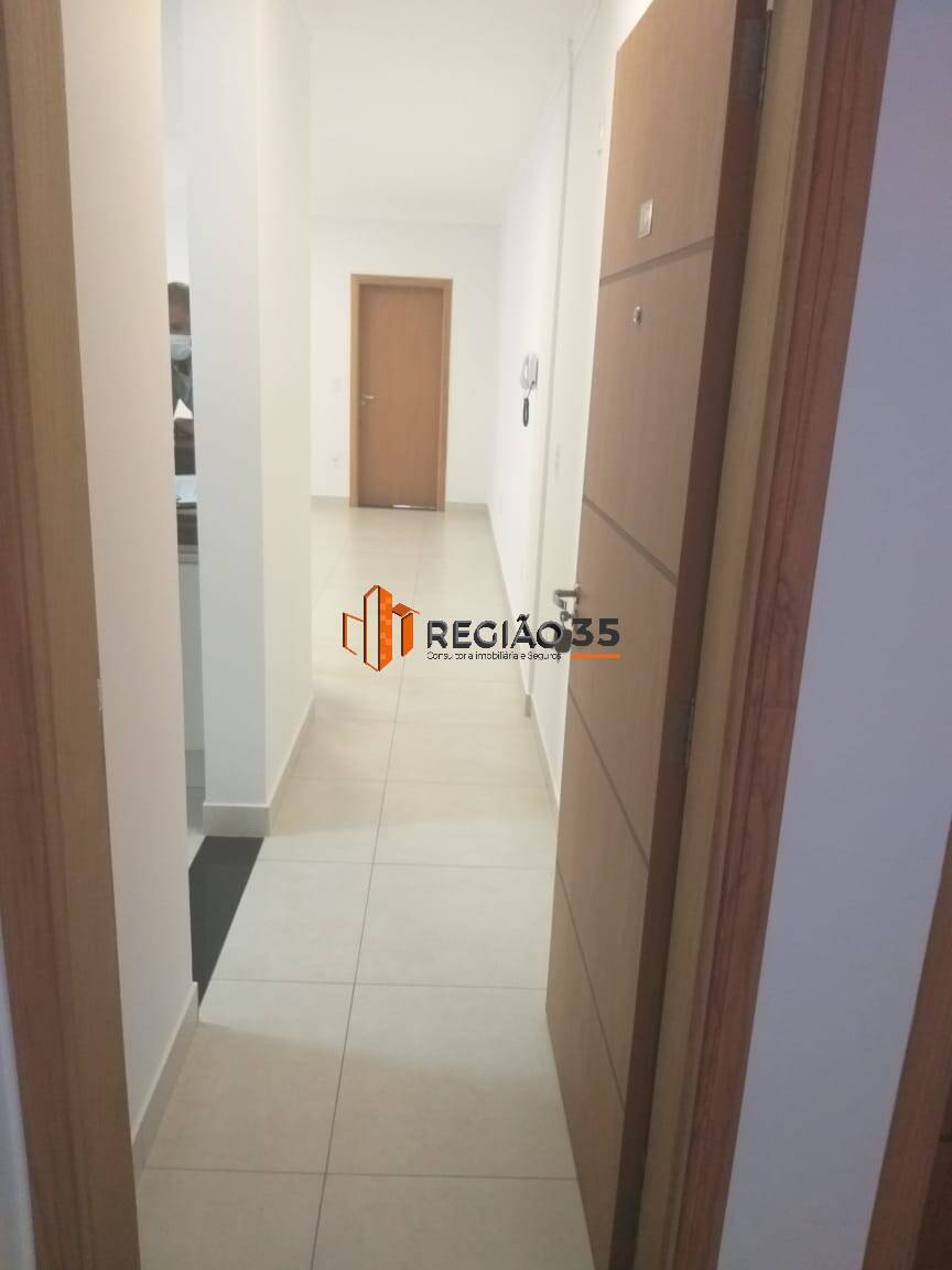 Apartamento à venda com 3 quartos, 97m² - Foto 4