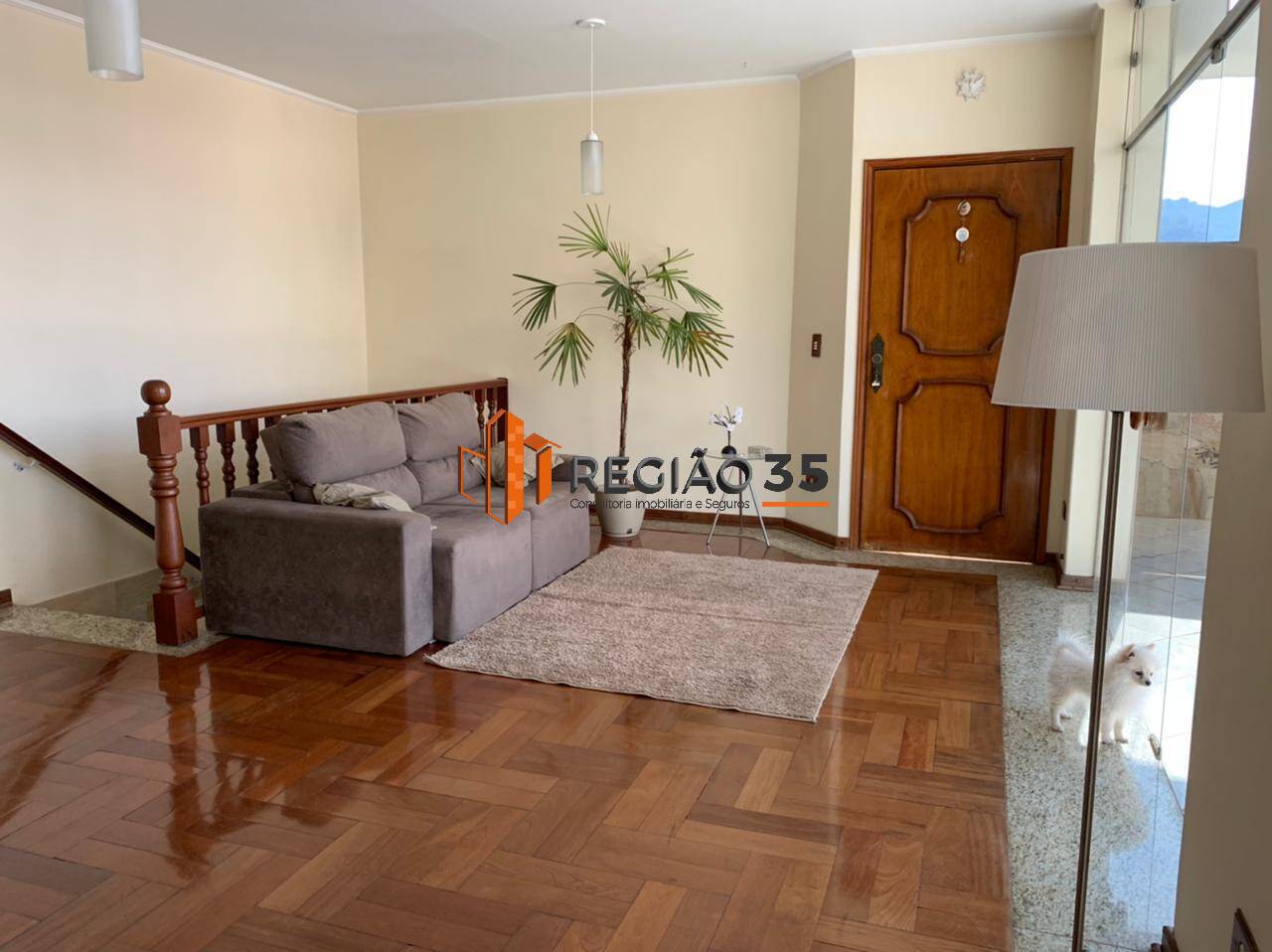 Casa à venda com 3 quartos, 326m² - Foto 3