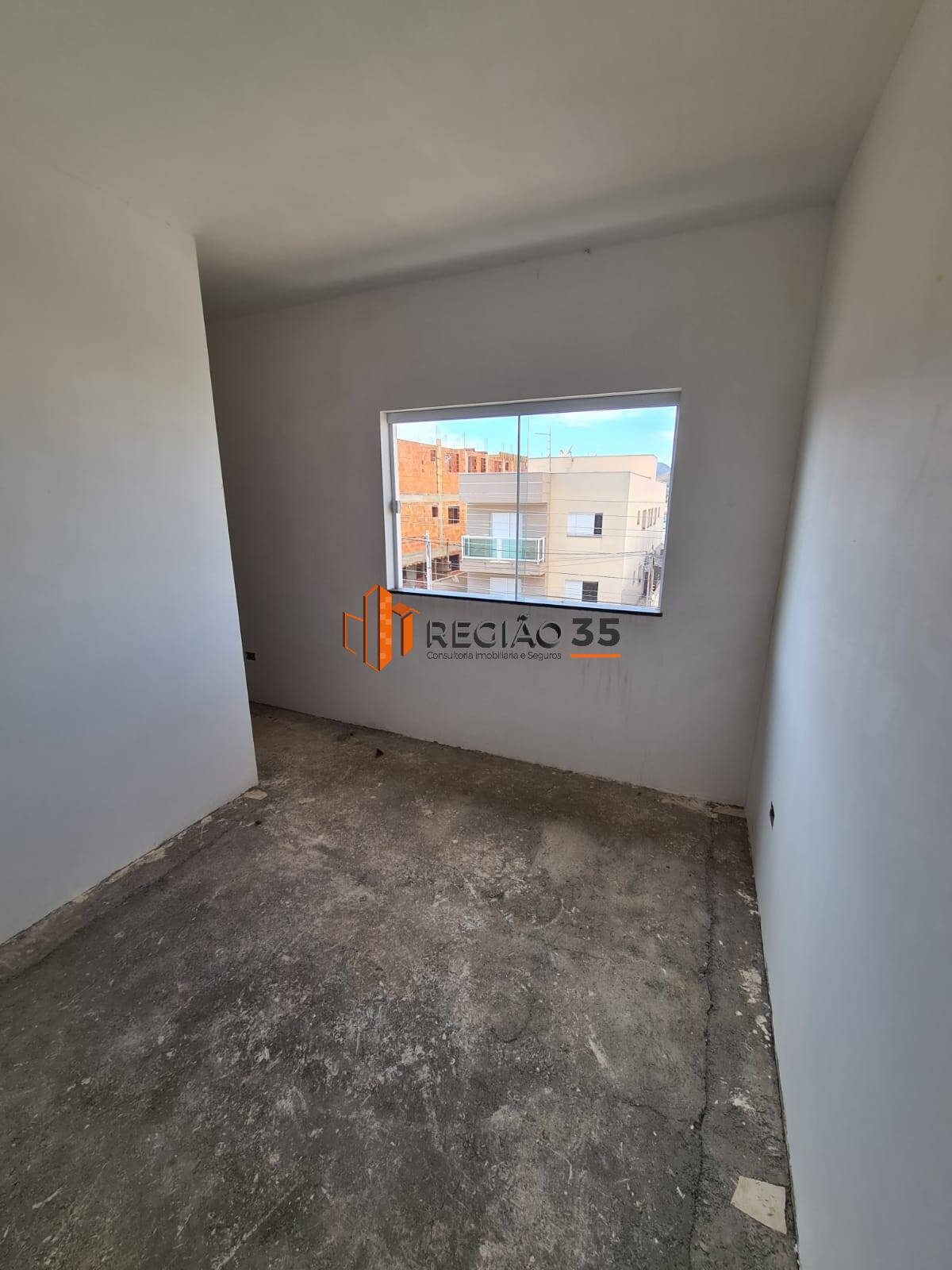 Casa à venda com 4 quartos, 256m² - Foto 11