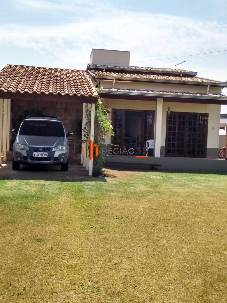 Fazenda à venda com 3 quartos, 225m² - Foto 8