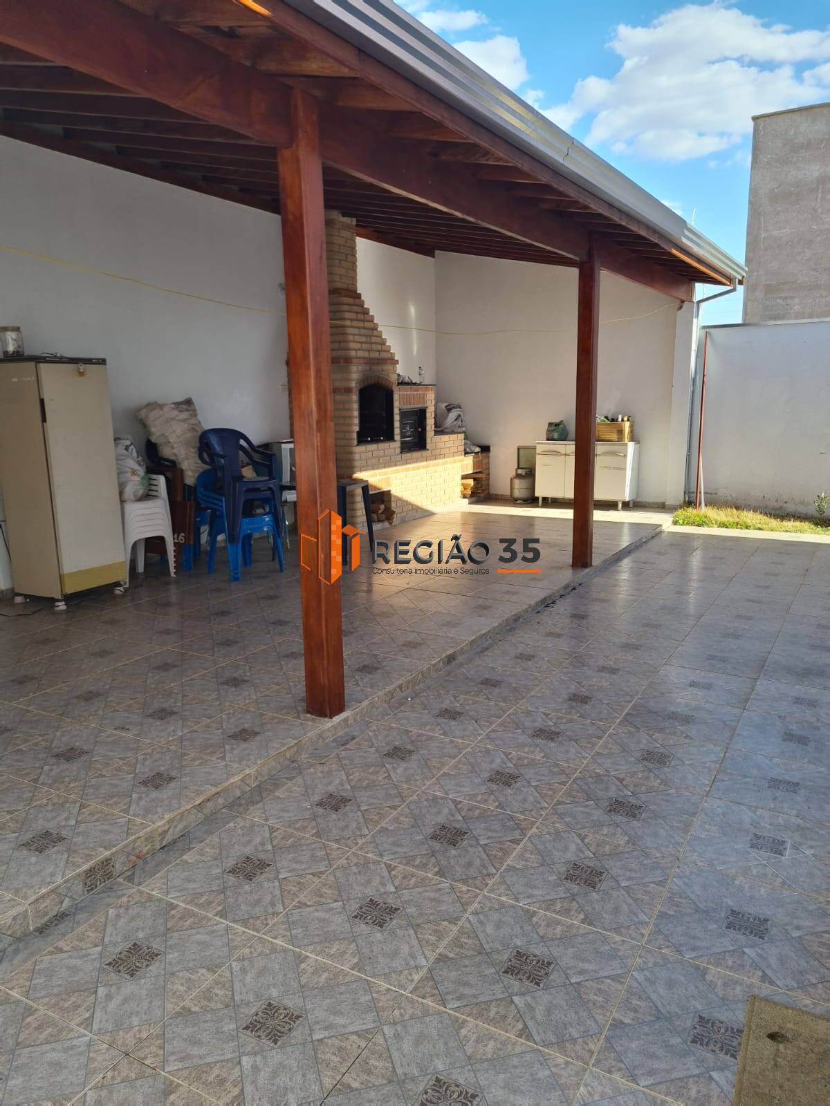 Casa à venda com 3 quartos, 300m² - Foto 17