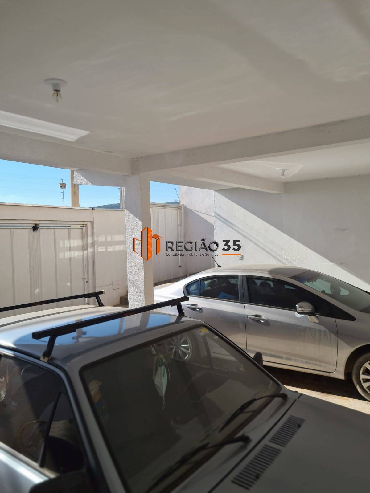 Casa à venda com 3 quartos, 300m² - Foto 3