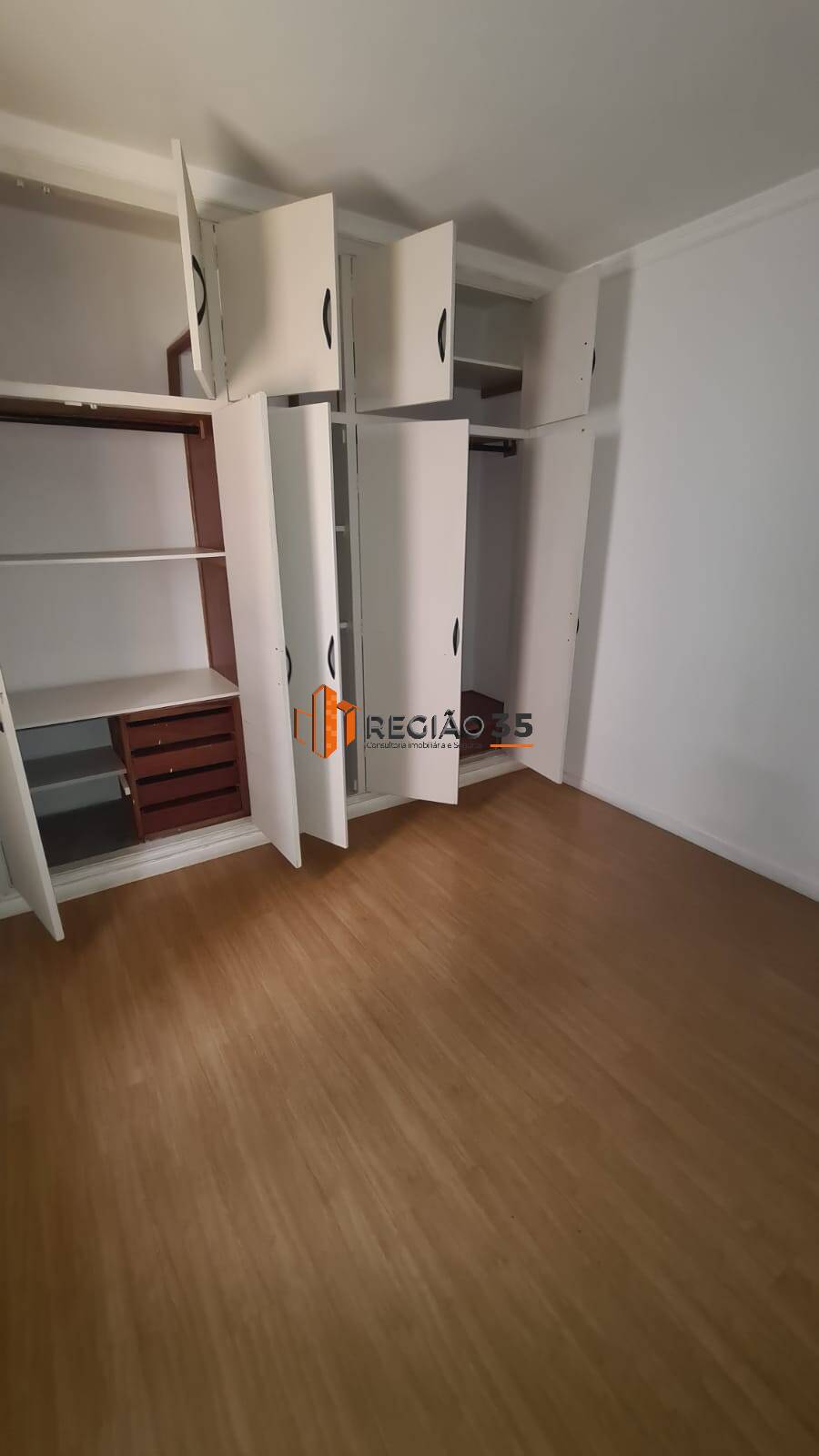 Apartamento para alugar com 3 quartos, 120m² - Foto 16