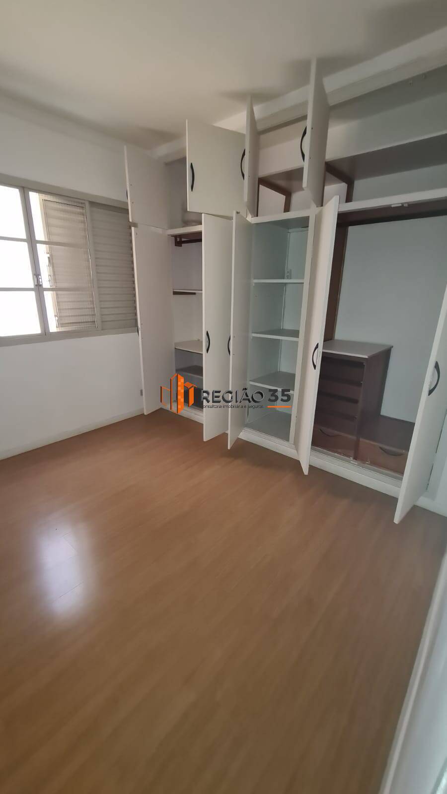 Apartamento para alugar com 3 quartos, 120m² - Foto 11