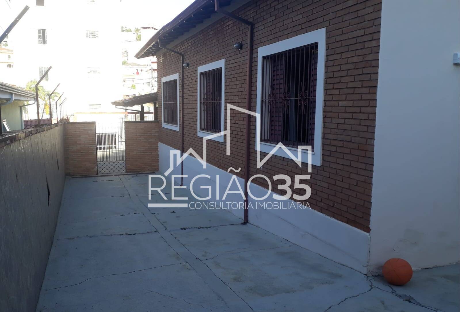 Casa à venda com 4 quartos, 148m² - Foto 18