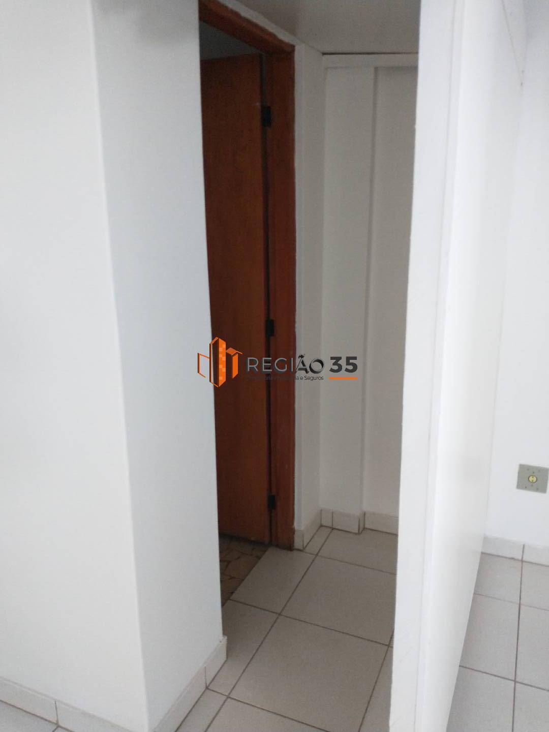 Casa à venda com 3 quartos, 90m² - Foto 17