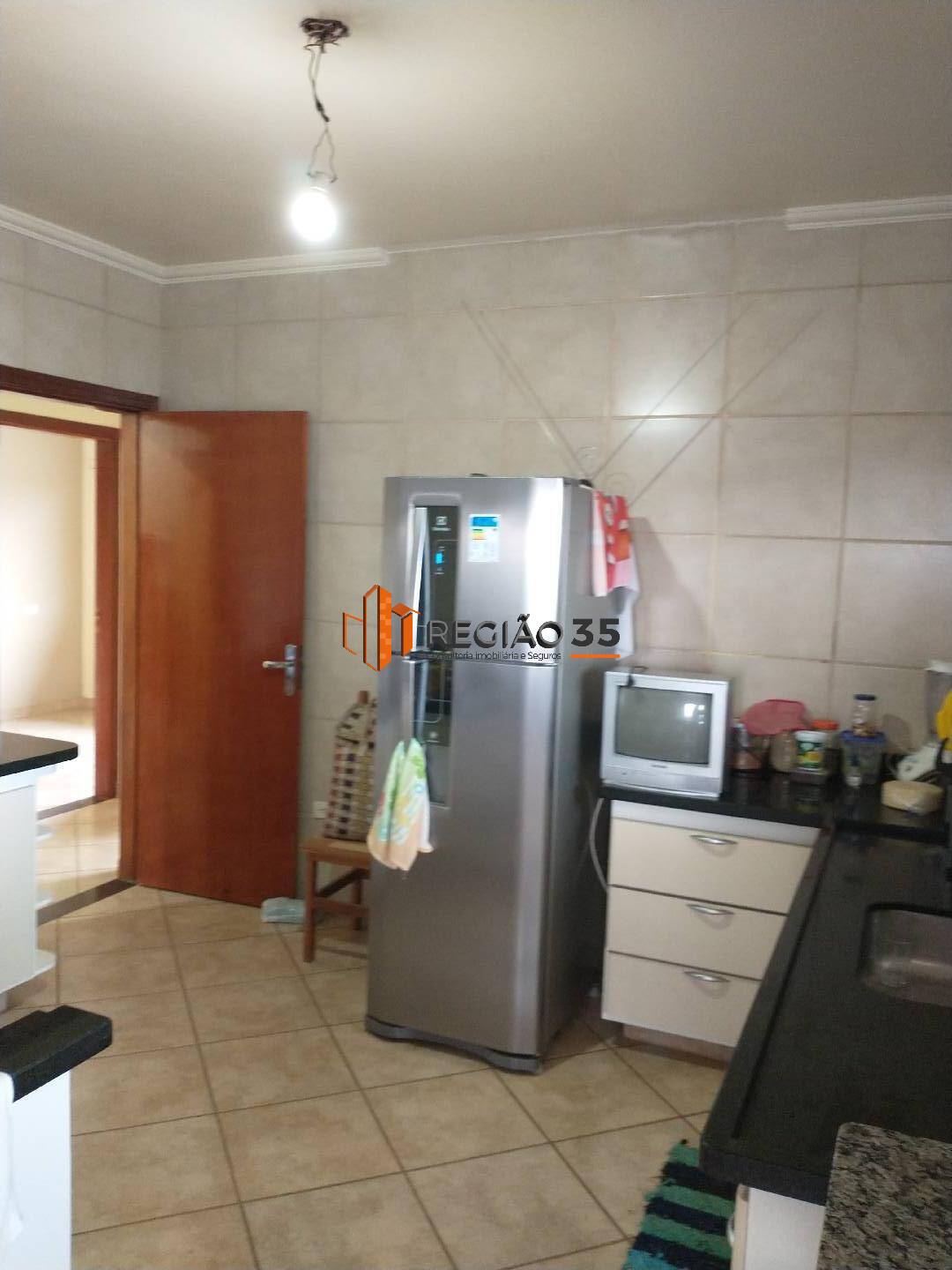 Casa à venda com 3 quartos, 90m² - Foto 35