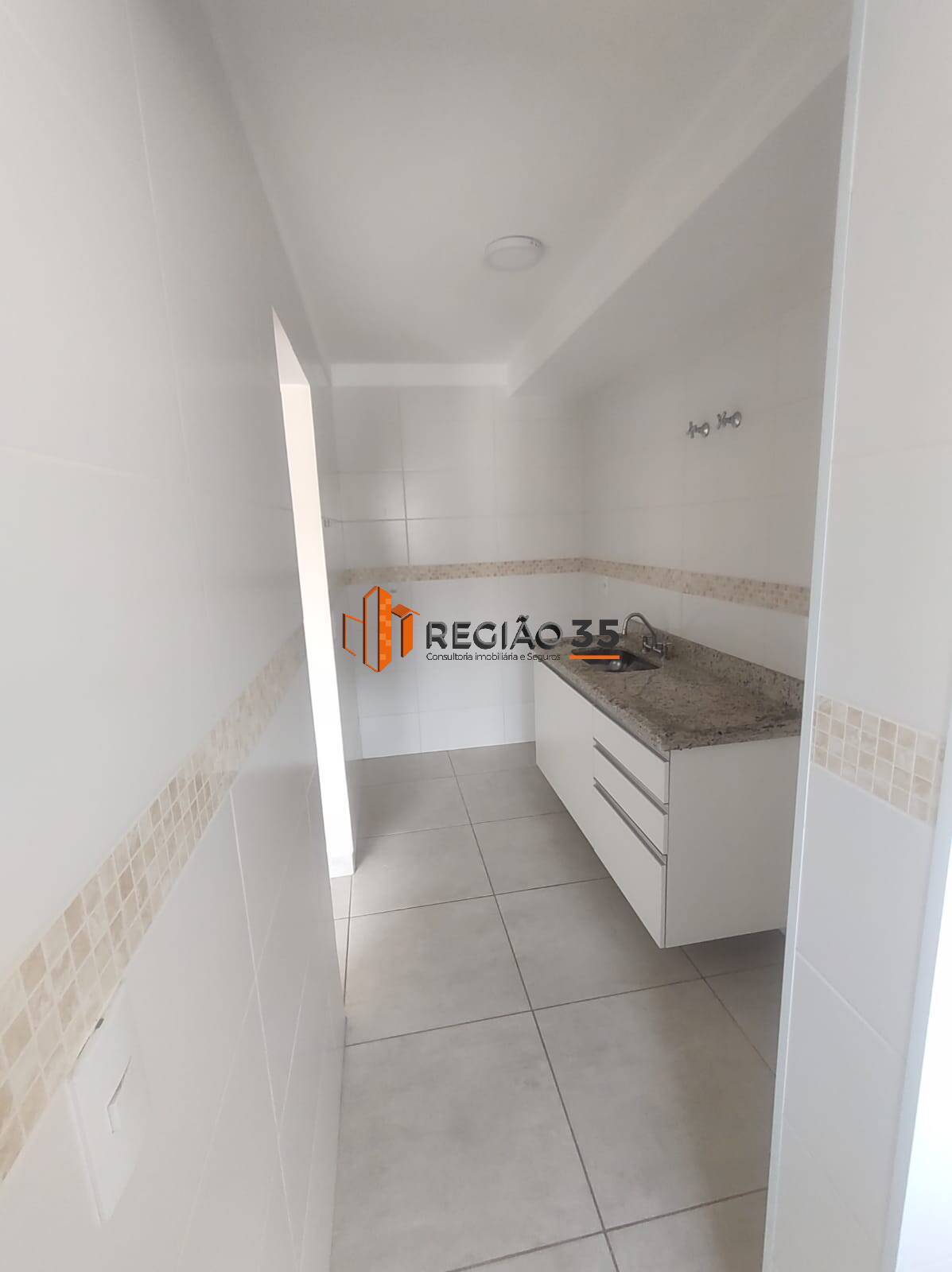 Apartamento à venda com 2 quartos, 61m² - Foto 11