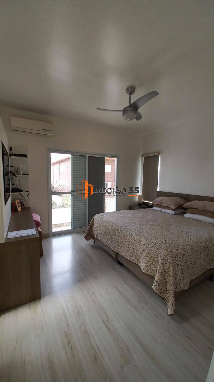 Casa à venda com 3 quartos, 280m² - Foto 14