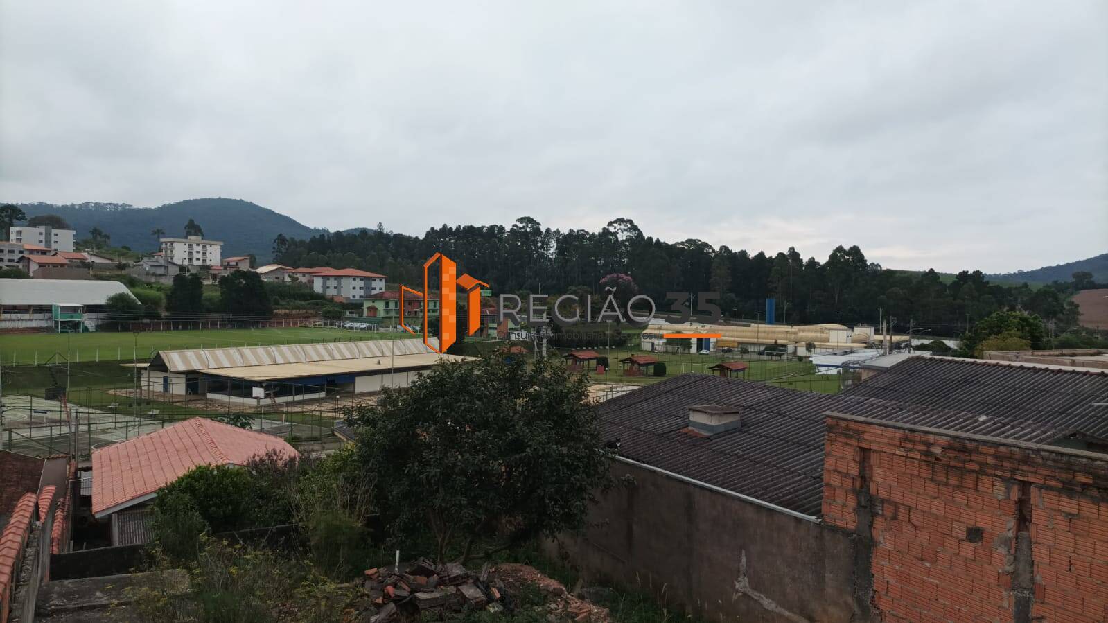 Terreno à venda, 250m² - Foto 1