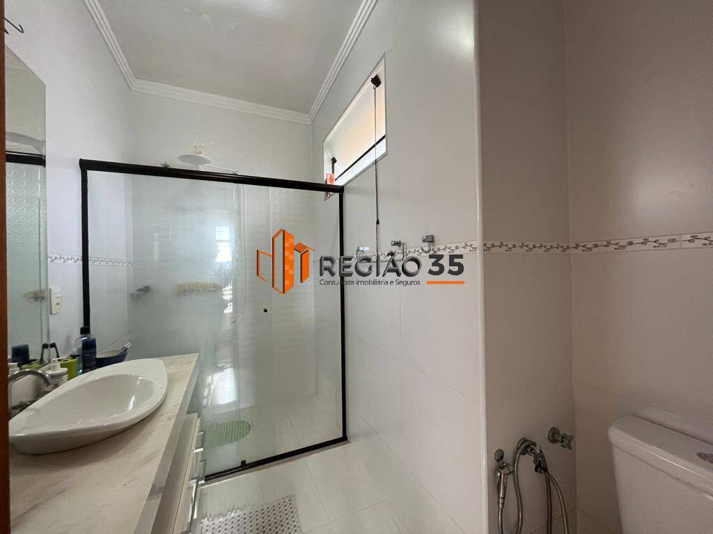 Casa à venda com 3 quartos, 220m² - Foto 13