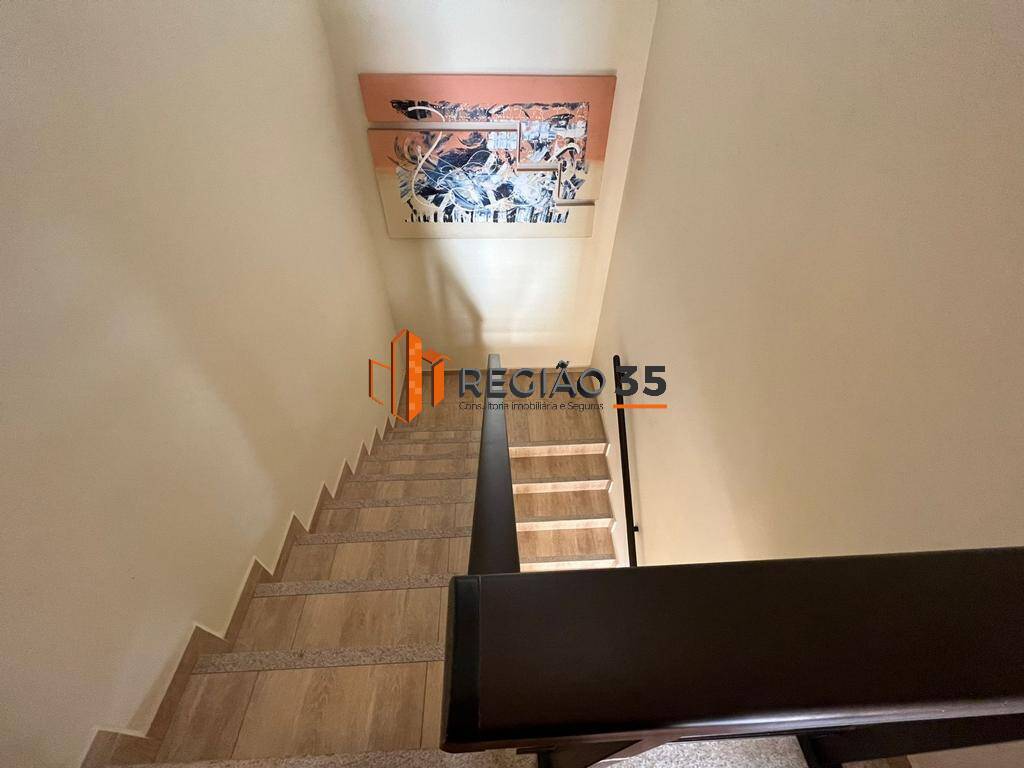 Casa à venda com 3 quartos, 220m² - Foto 17