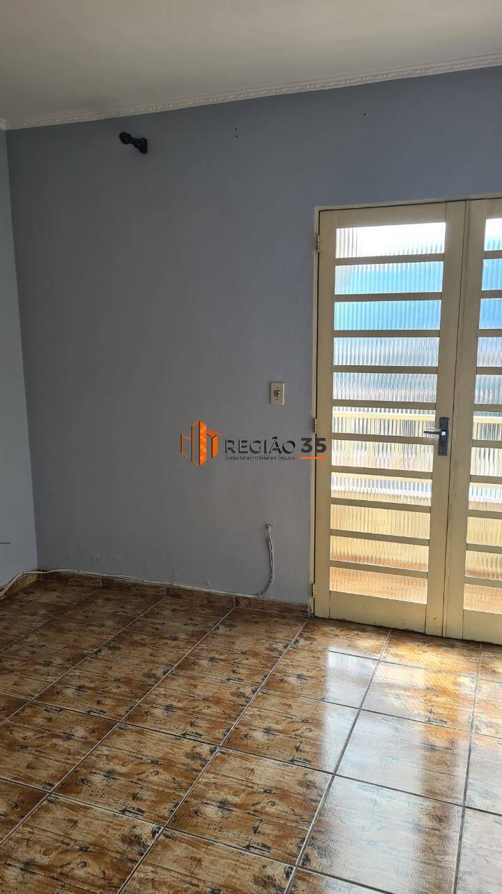 Apartamento à venda com 2 quartos, 75m² - Foto 7