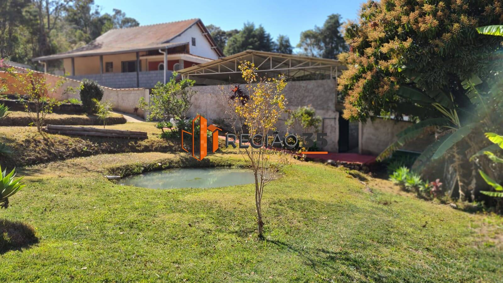 Fazenda à venda com 3 quartos, 420m² - Foto 2