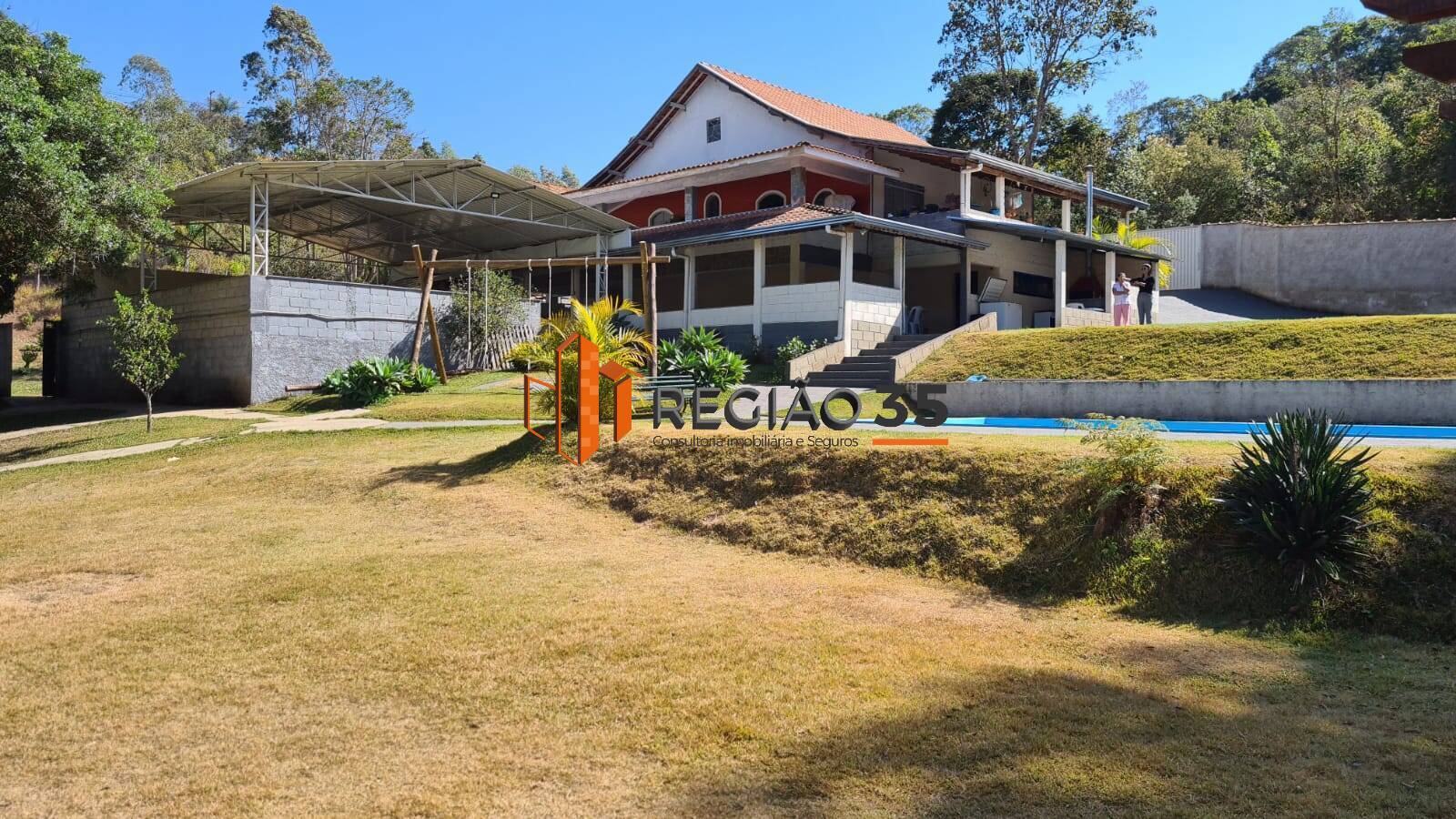 Fazenda à venda com 3 quartos, 420m² - Foto 1