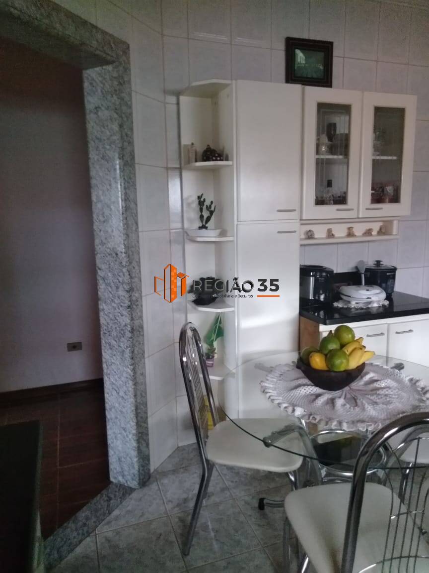 Casa à venda com 3 quartos, 115m² - Foto 14