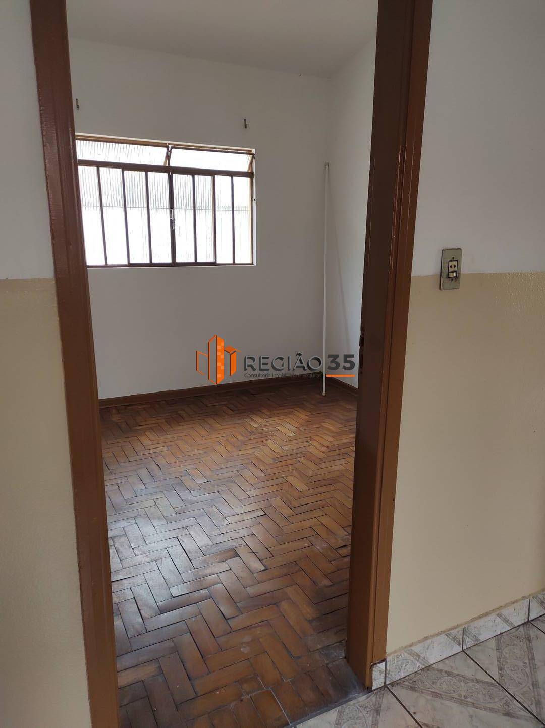 Casa à venda com 3 quartos, 176m² - Foto 14