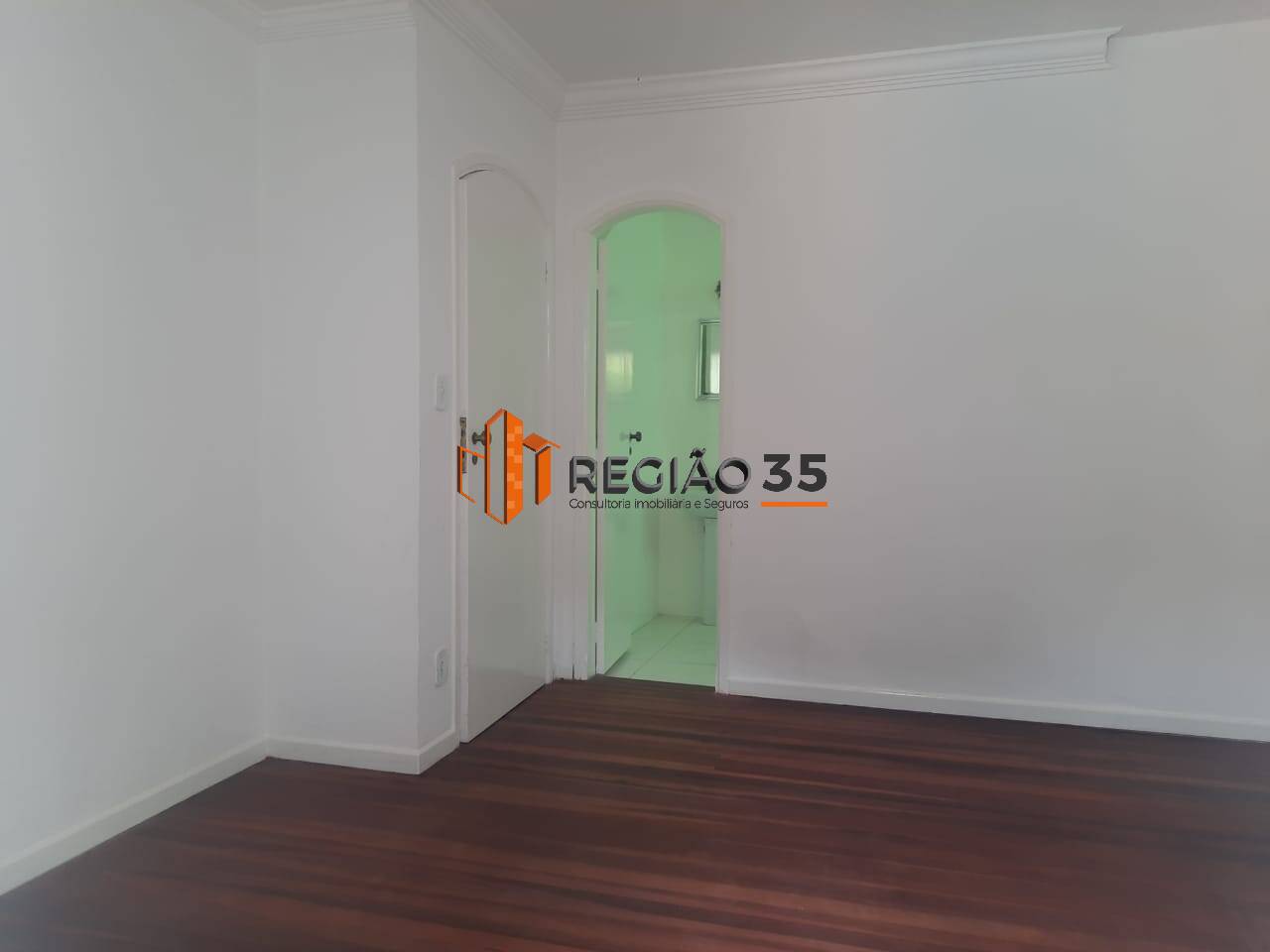 Casa à venda com 3 quartos, 350m² - Foto 16