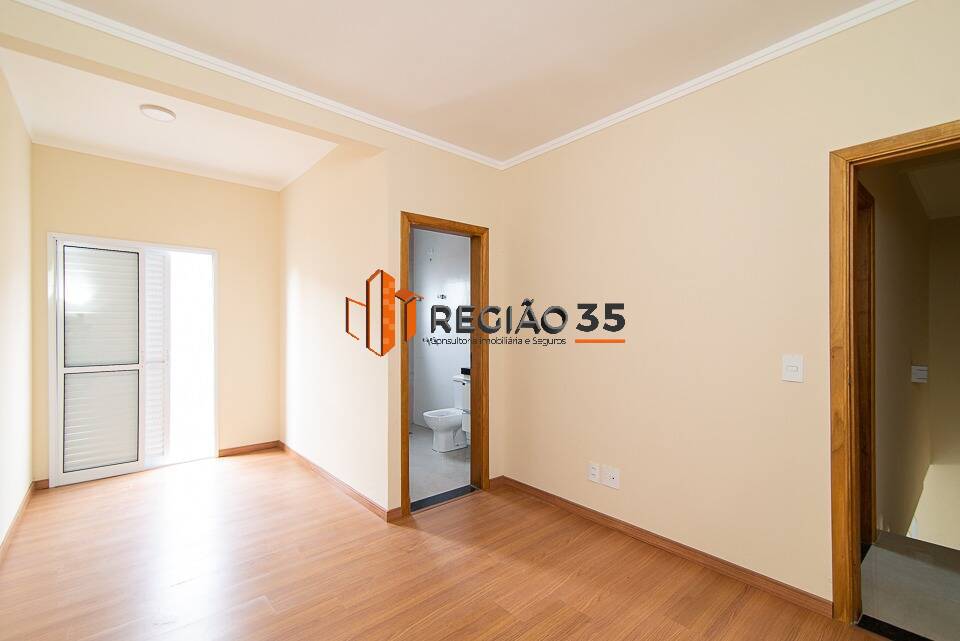 Casa à venda com 3 quartos, 98m² - Foto 9