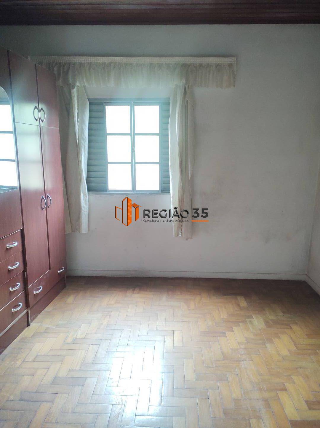 Casa à venda com 2 quartos, 130m² - Foto 2