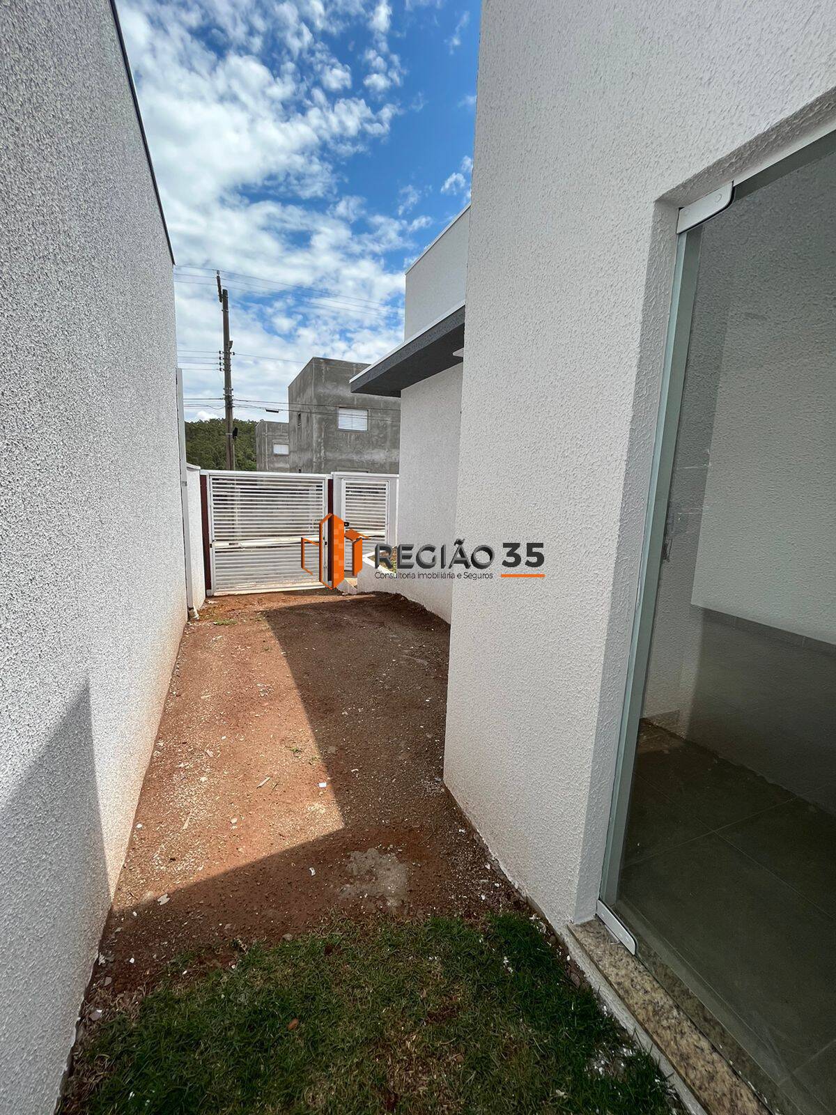 Casa à venda com 2 quartos, 53m² - Foto 23