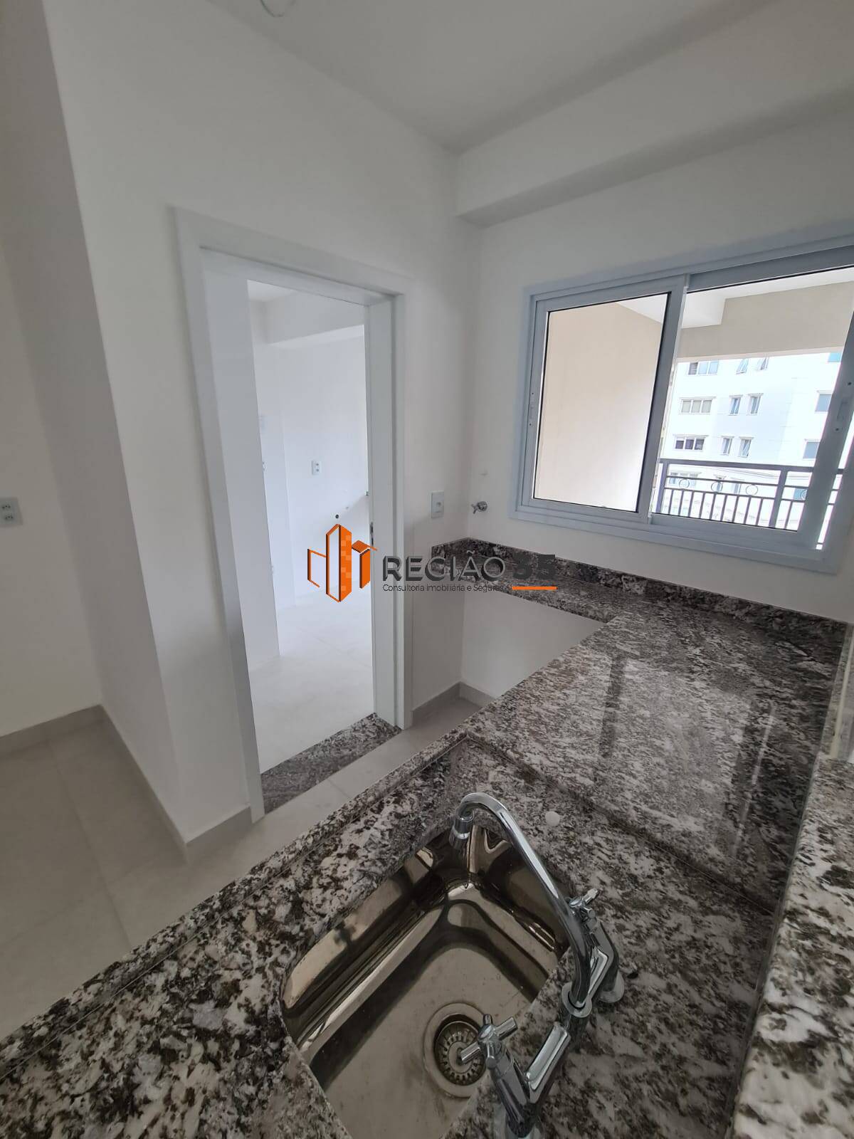 Apartamento à venda com 3 quartos, 154m² - Foto 12