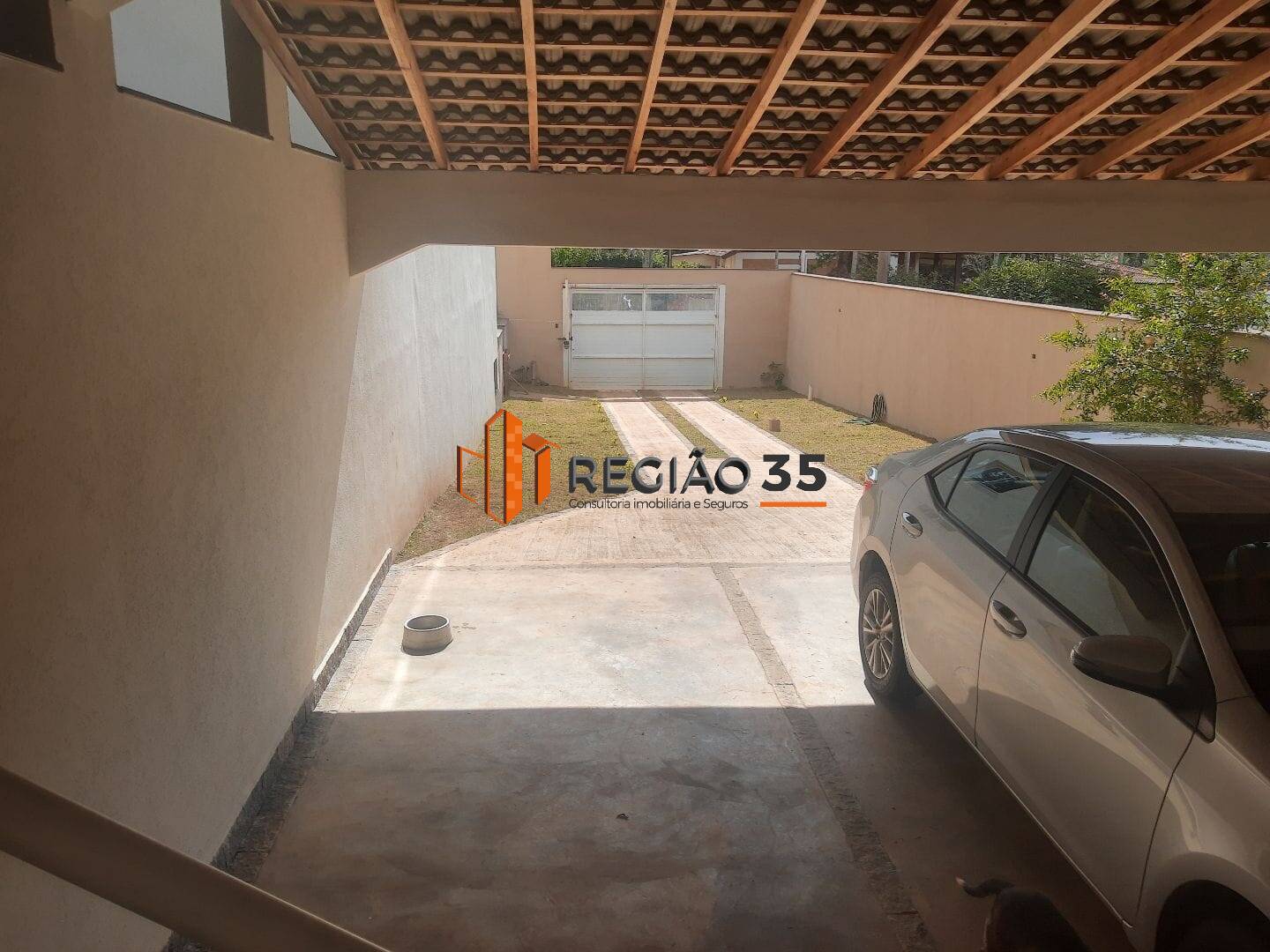 Casa à venda com 3 quartos, 350m² - Foto 8