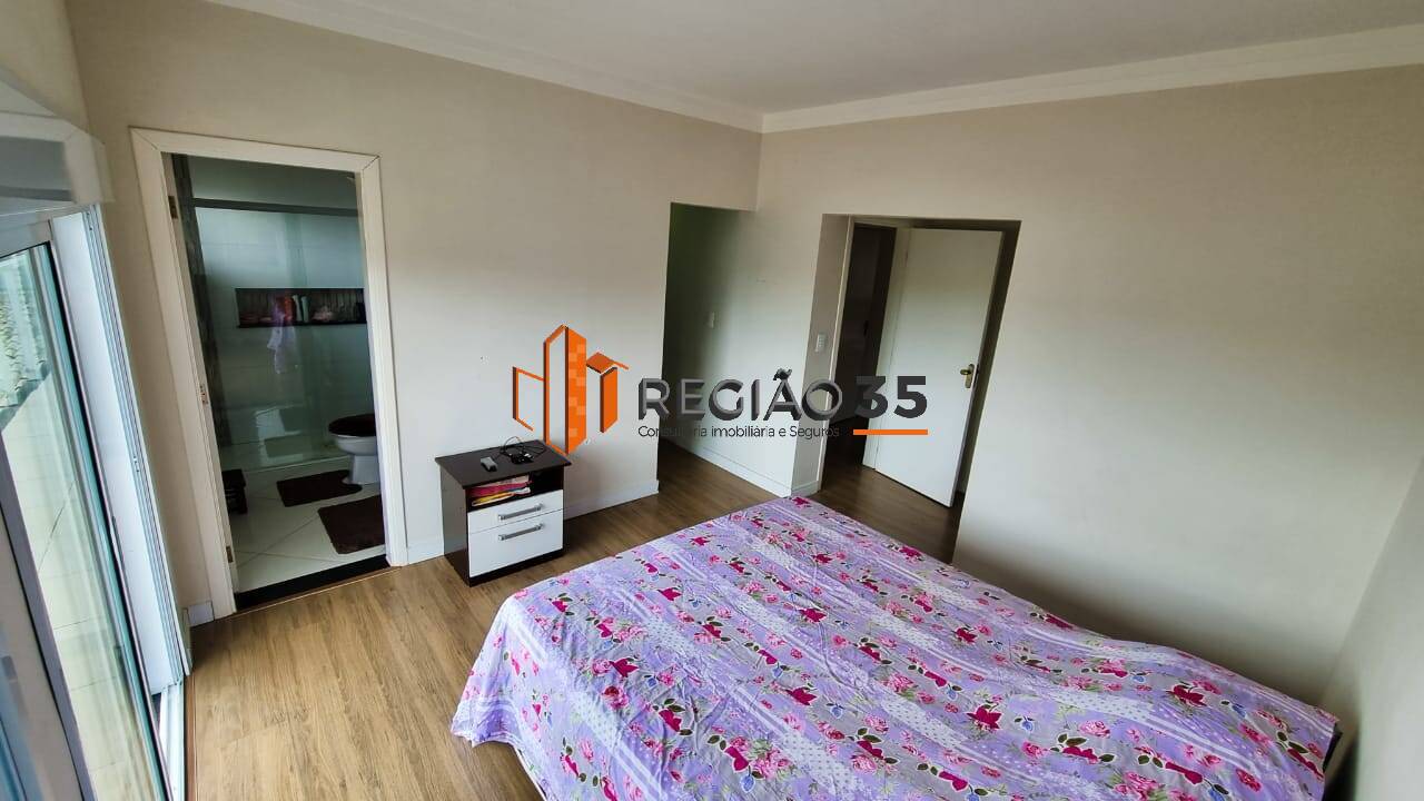 Casa à venda com 3 quartos, 350m² - Foto 13