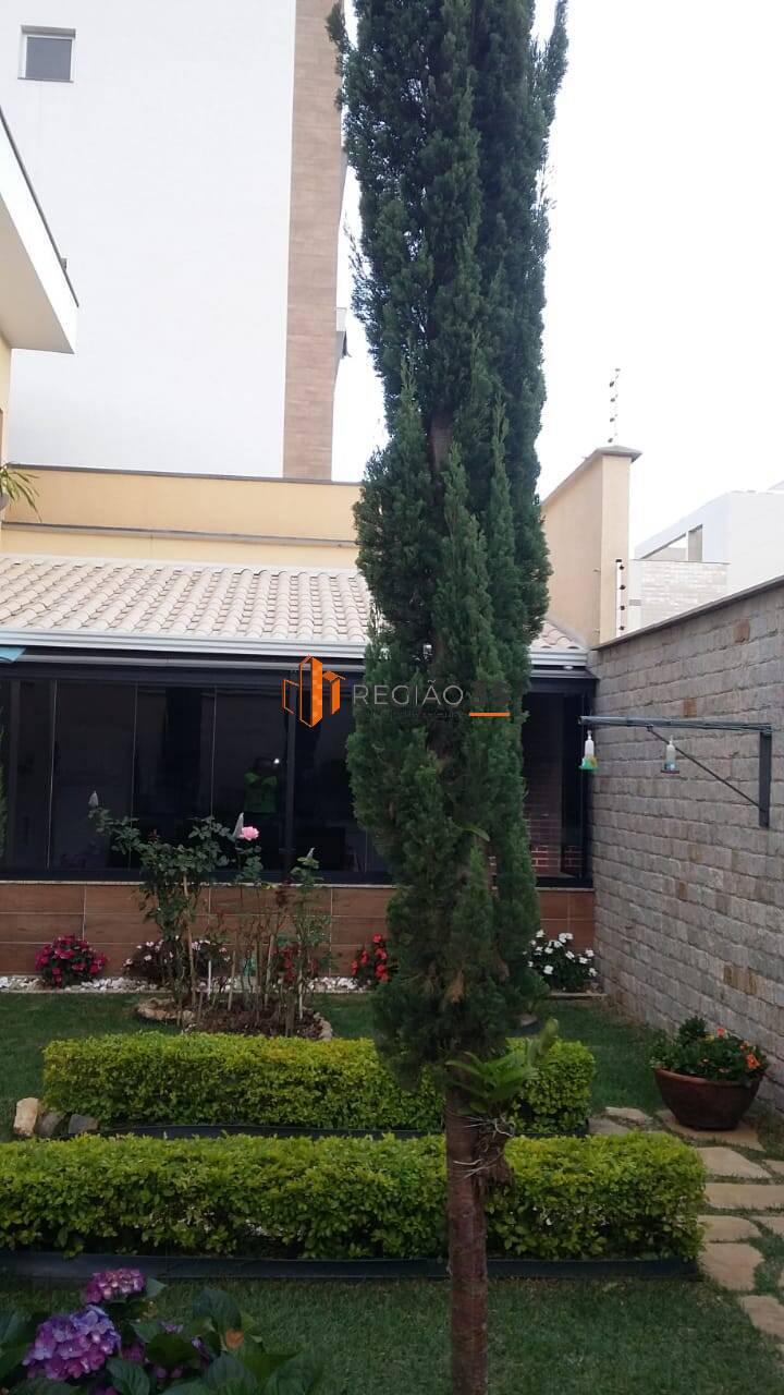 Casa à venda com 3 quartos, 276m² - Foto 20