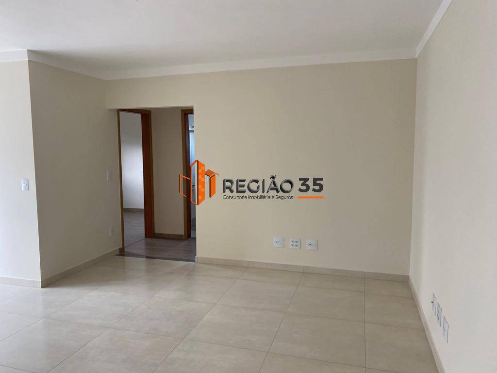 Apartamento à venda com 2 quartos, 65m² - Foto 3