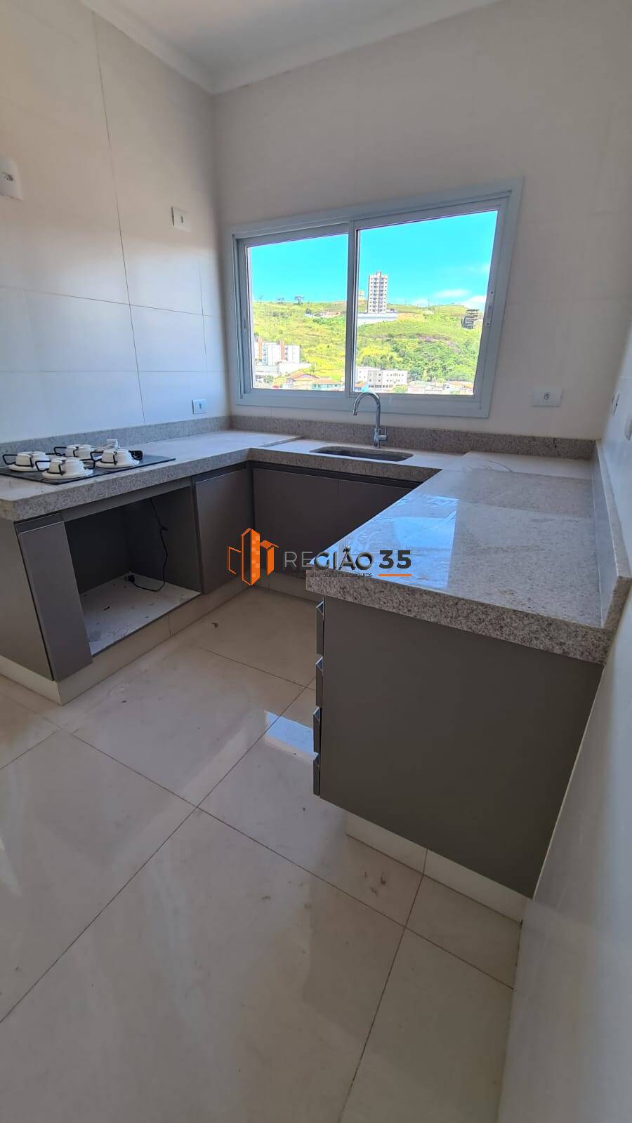 Apartamento à venda com 2 quartos, 74m² - Foto 11