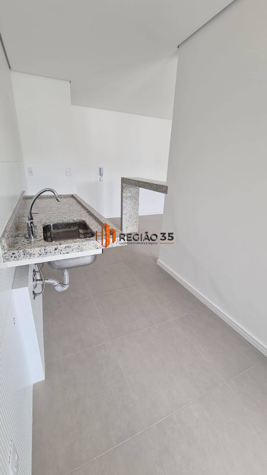 Apartamento à venda com 2 quartos, 75m² - Foto 12