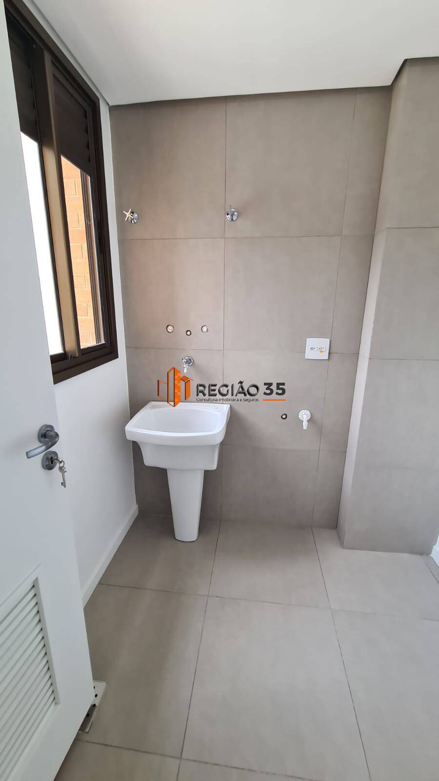 Apartamento à venda com 2 quartos, 75m² - Foto 13