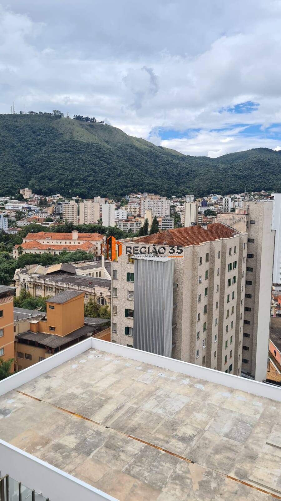 Apartamento à venda com 2 quartos, 75m² - Foto 47