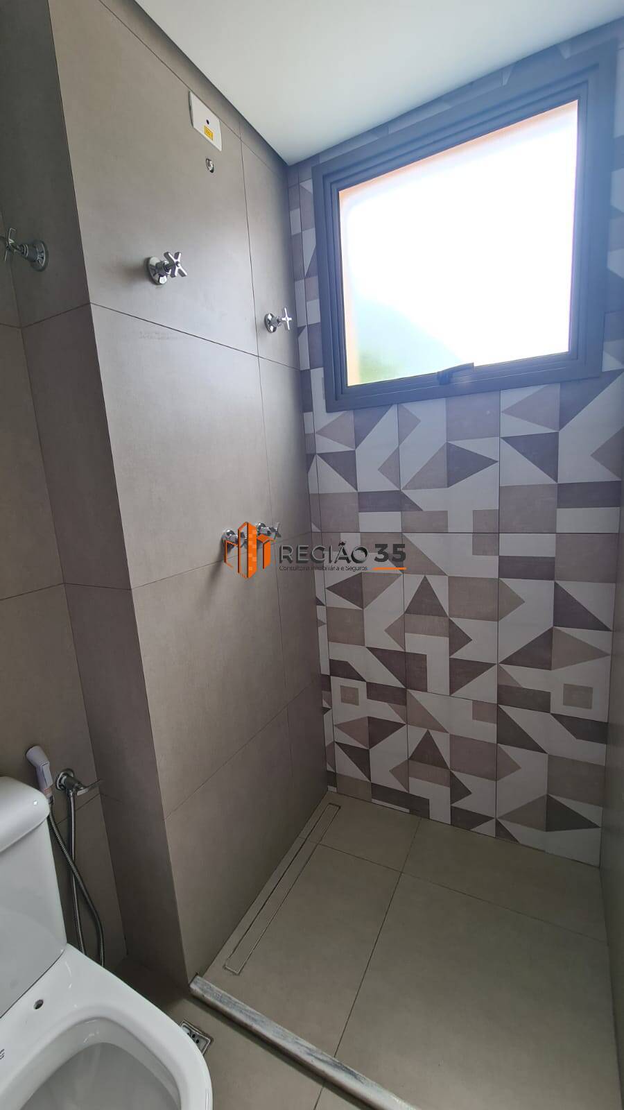 Apartamento à venda com 2 quartos, 75m² - Foto 22