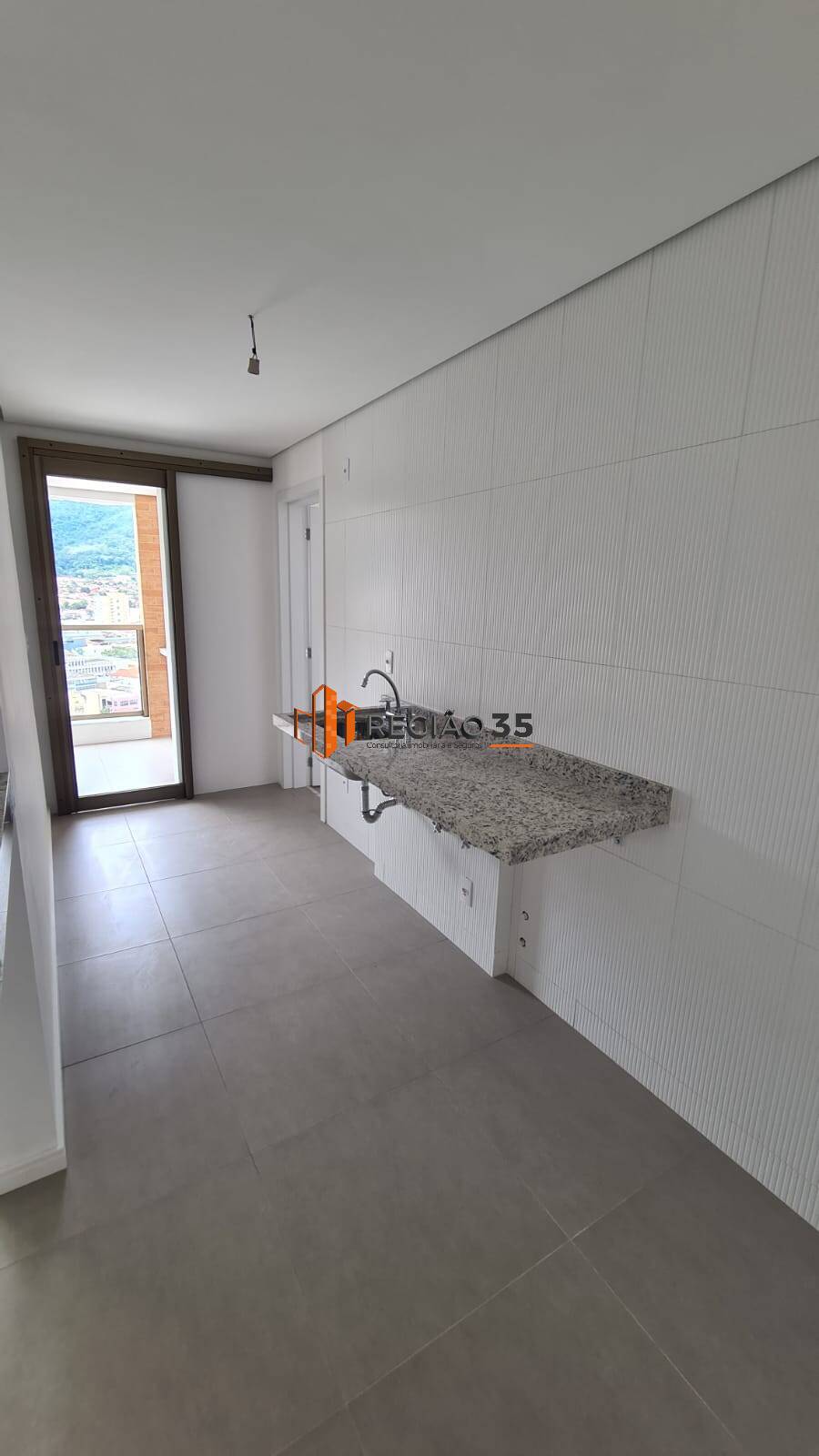 Apartamento à venda com 2 quartos, 75m² - Foto 18