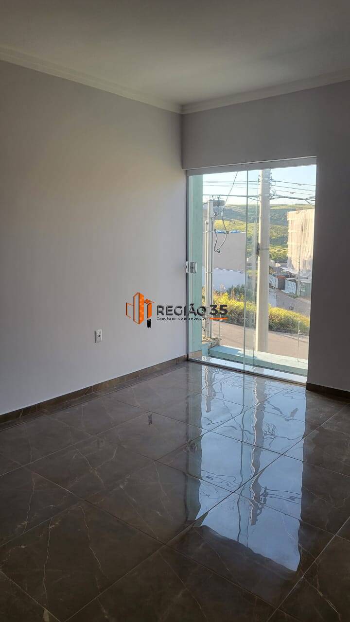 Casa à venda com 3 quartos, 104m² - Foto 7