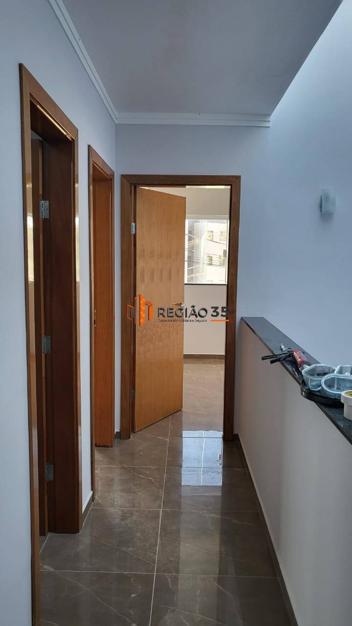 Casa à venda com 3 quartos, 104m² - Foto 11